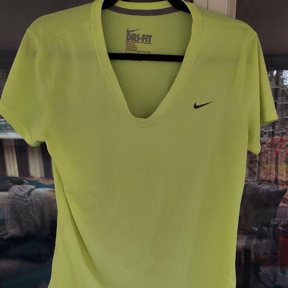 Size L Nike Dri Fit Green v neck athletic t-shirt